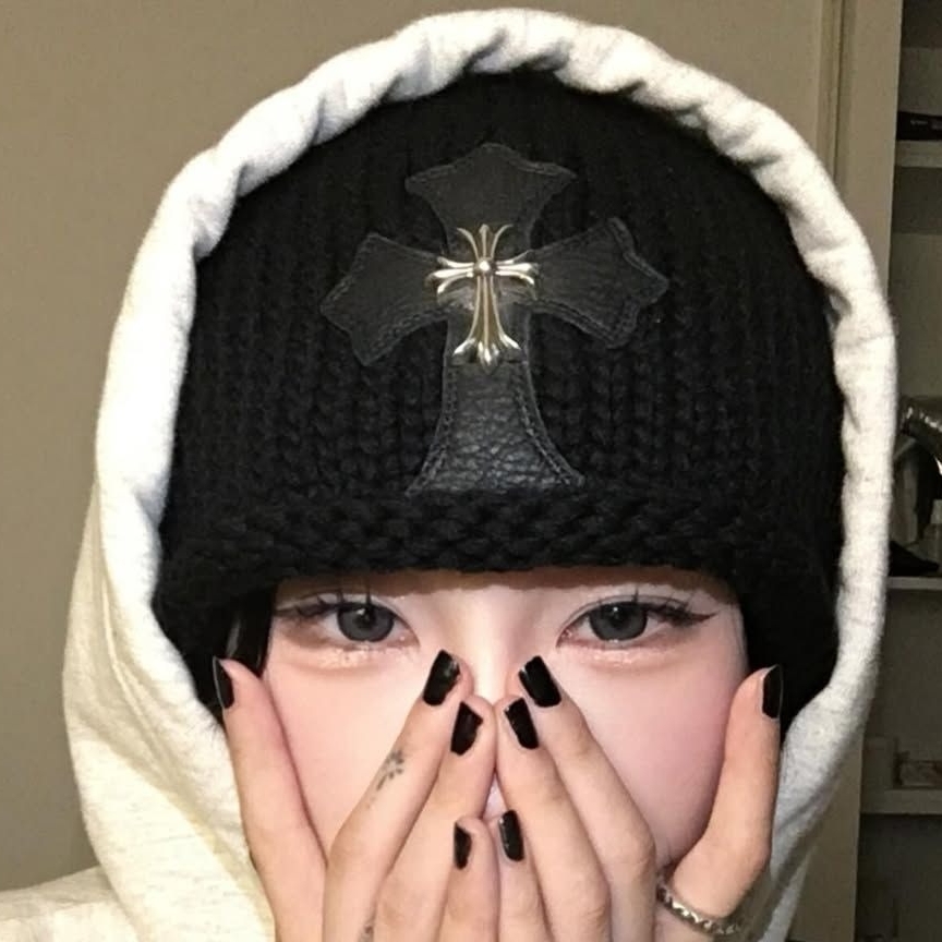 essentialstracksuits